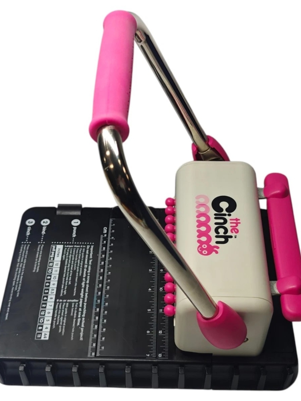 We R Memory Keepers The Cinch Pink Book Binding Tool - Picture 7 of 14